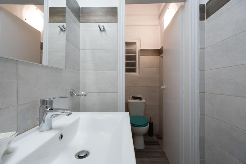 Metaxourgio 2Nd Floor Apartment Atena Exterior foto